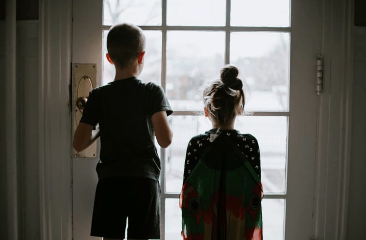 Staying at home with kids? This is how you master working from home