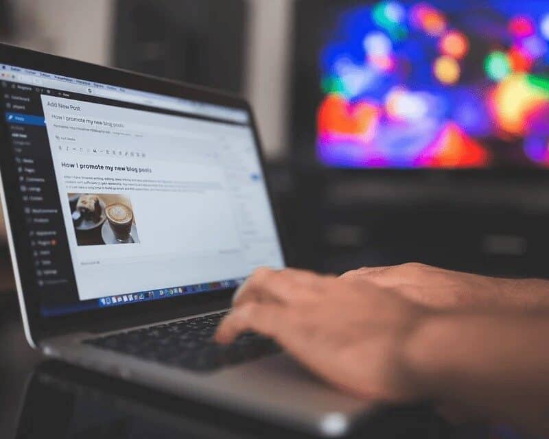 October 28, 2025  Make Money with Personal Blog